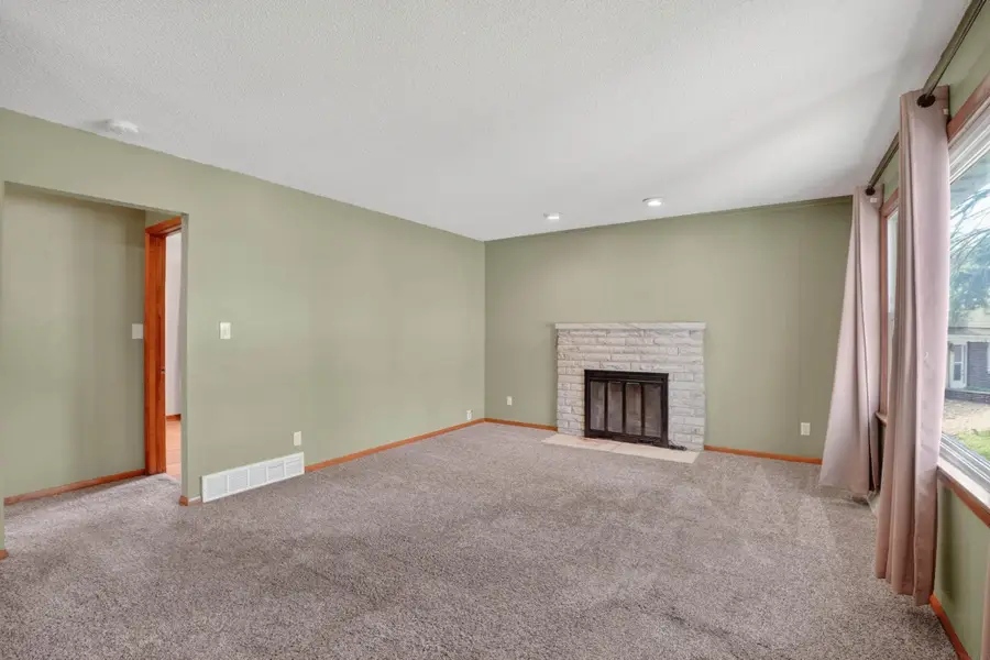 2509 Edgemont Avenue, Waterloo, IA 50702 - #3