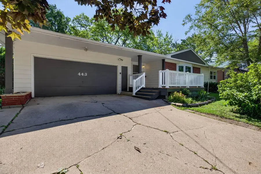 443 S Hackett Road, Waterloo, IA 50701 - #3