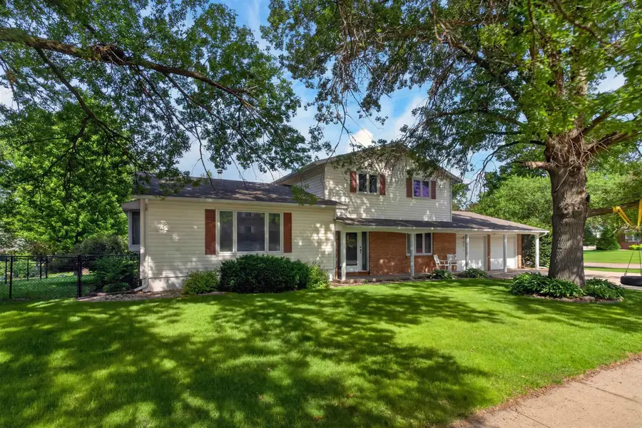1207 Clark, Cedar Falls, IA 50613 - #3