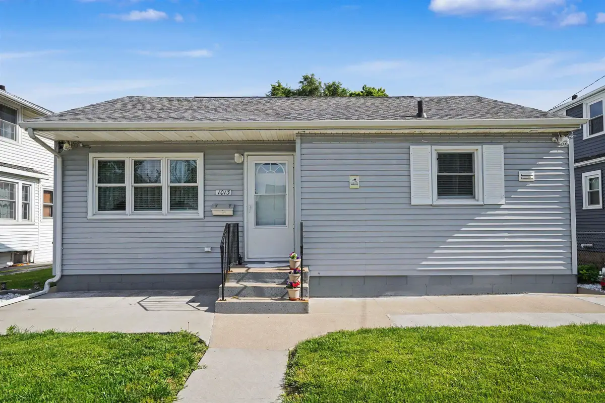 1013 Hawthorne Avenue, Waterloo, IA 50702 - #1