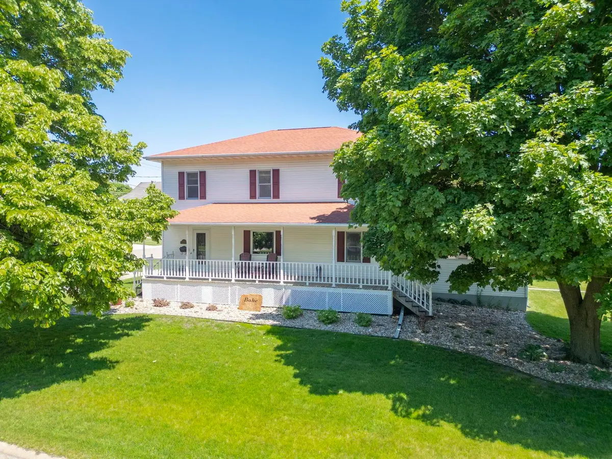 512 Pleasant Street, Sumner, IA 50674 - #1