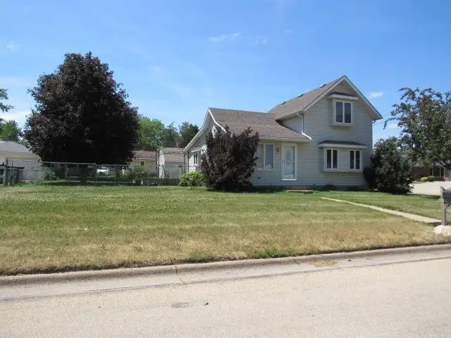 855 N Maple Street, Monticello, IA 52310 - #2