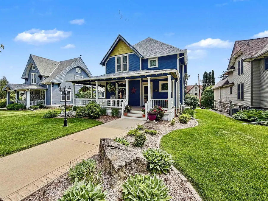 308 Upper Broadway Street, Decorah, IA 52101 - #3