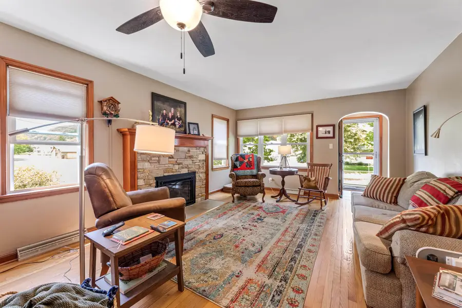 399 Center Street, Lansing, IA 52151 - #2