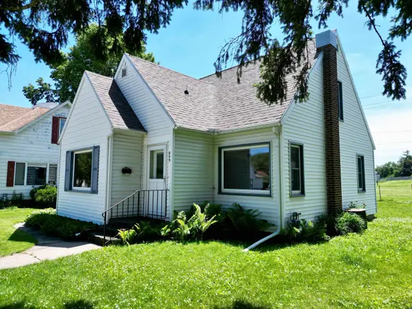 809 E Main Street, Decorah, IA 52101