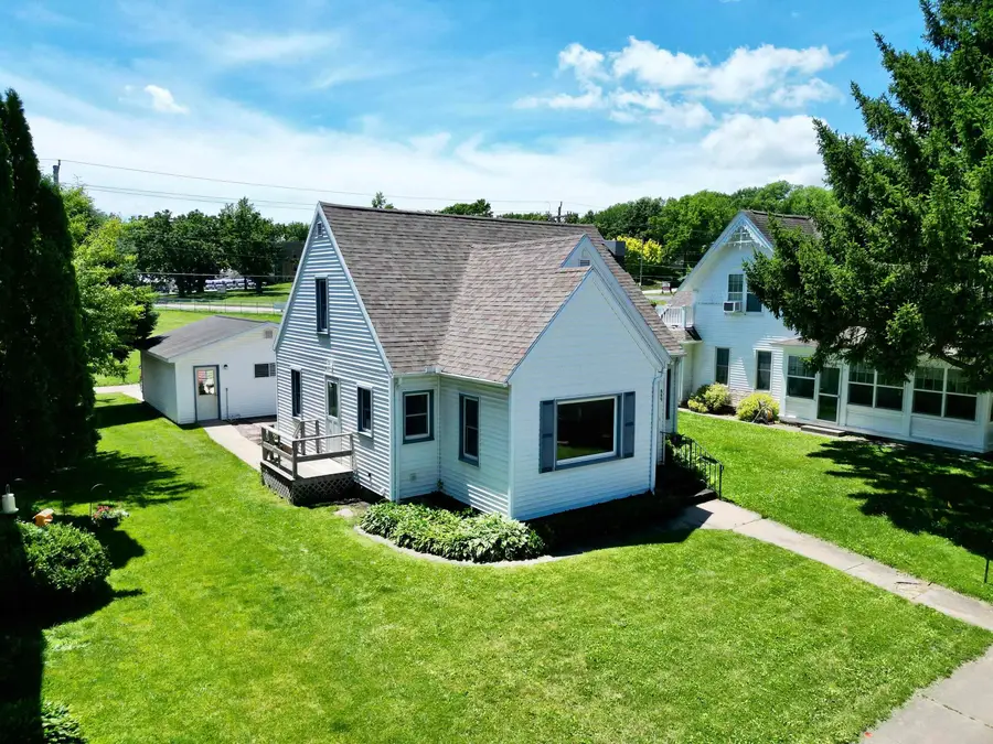 809 E Main Street, Decorah, IA 52101 - #2