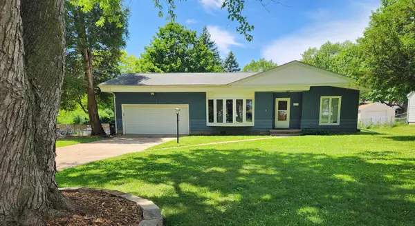 3119 Hillcrest Drive, Cedar Falls, IA 50613