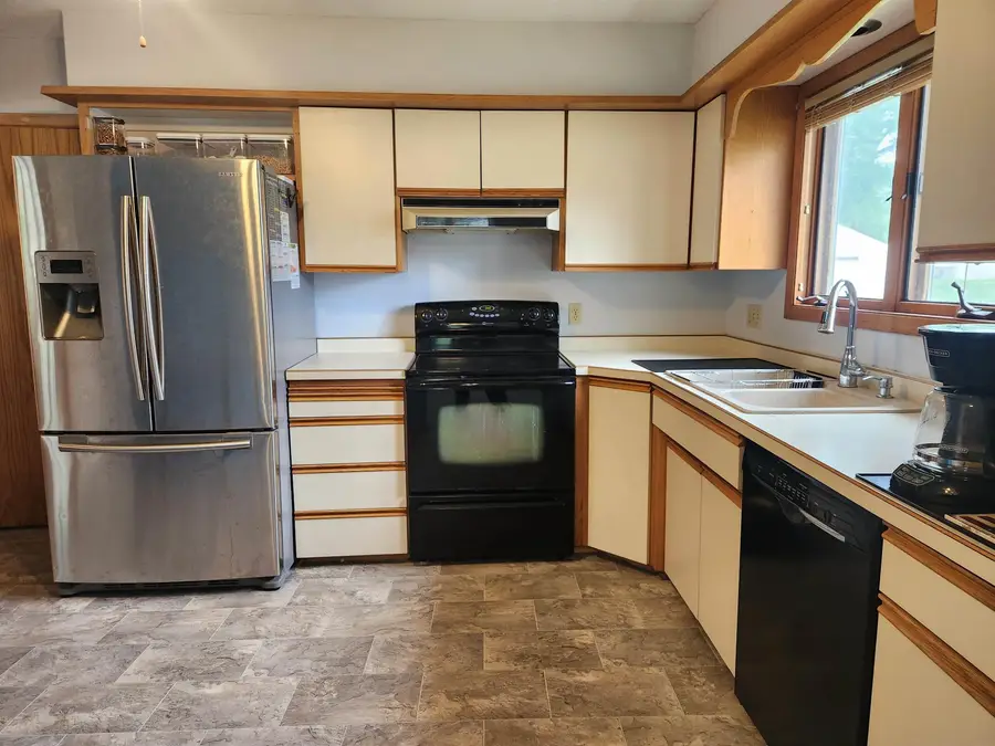 3119 Hillcrest Drive, Cedar Falls, IA 50613 - #3