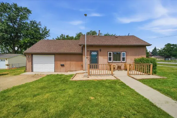1902 12th Street, Eldora, IA 50627