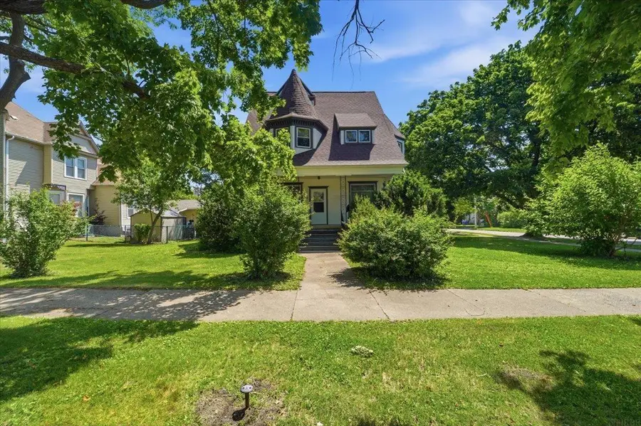 203 1st Ave Ne, Oelwein, IA 50662 - #2
