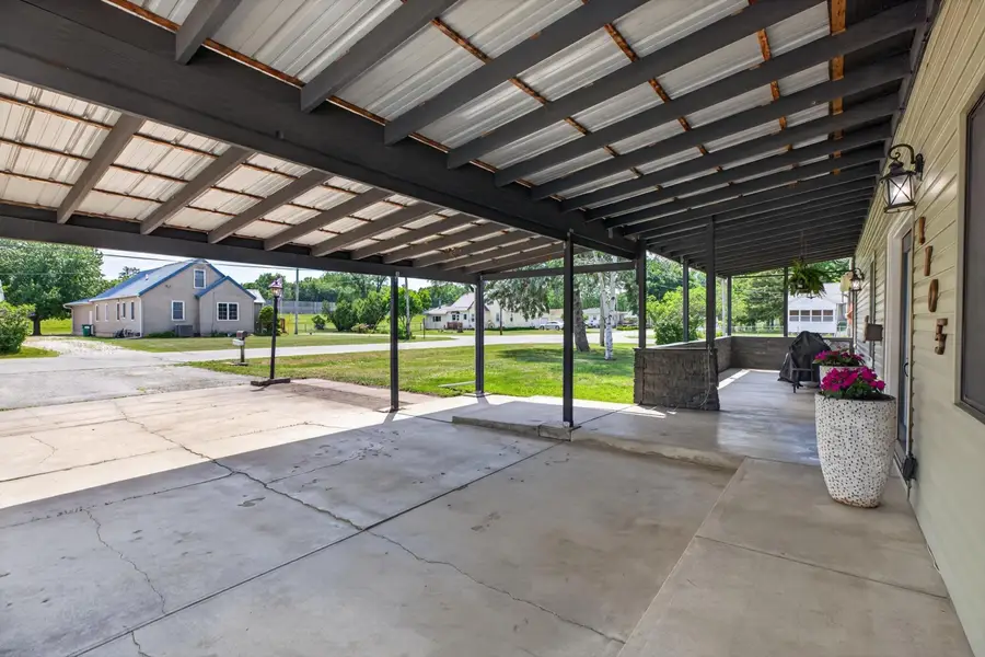 1705 Michigan Drive, Evansdale, IA 50707 - #2