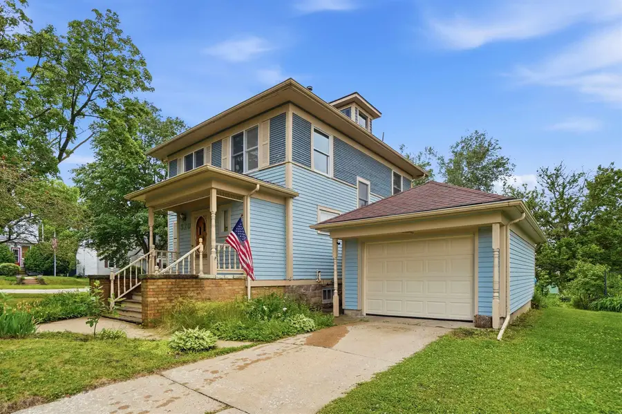 520 2nd St Se, Oelwein, IA 50662 - #2