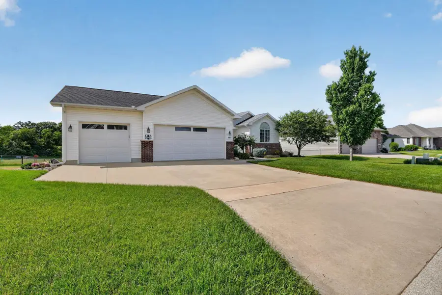 108 Eagle Ridge Drive, Waverly, IA 50677 - #3