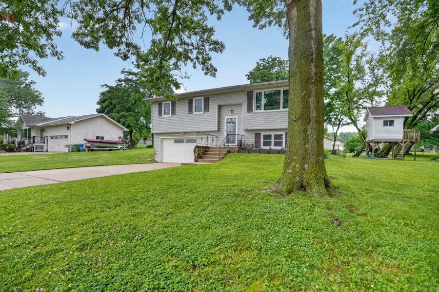 203 Elm Street, Waverly, IA 50677 - #2