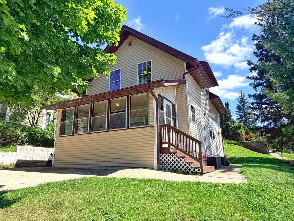 201 Hollihan Street, Decorah, IA 52101 - #1