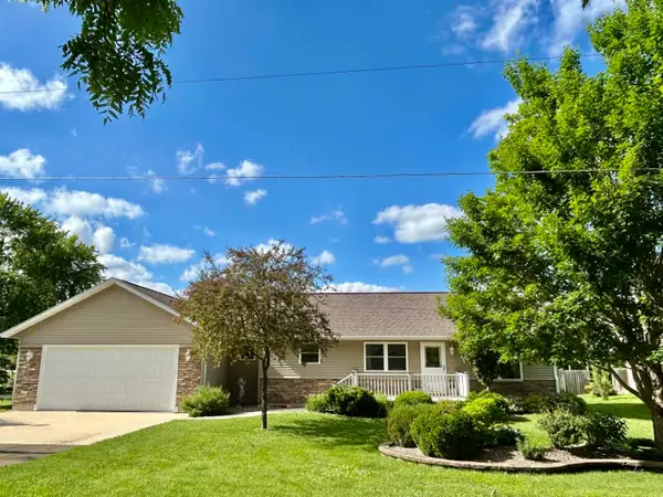 1738 254th Street, Decorah, IA 52101