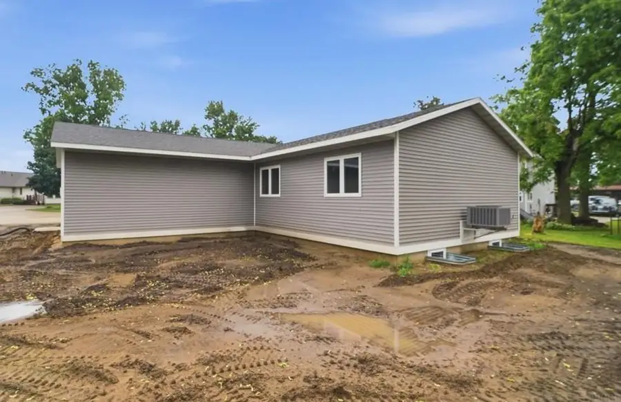 206 E. Miranda Street, Shell Rock, IA 50670 - #2