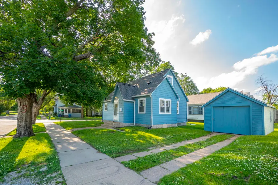 224 Kern Street, Waterloo, IA 50703 - #2