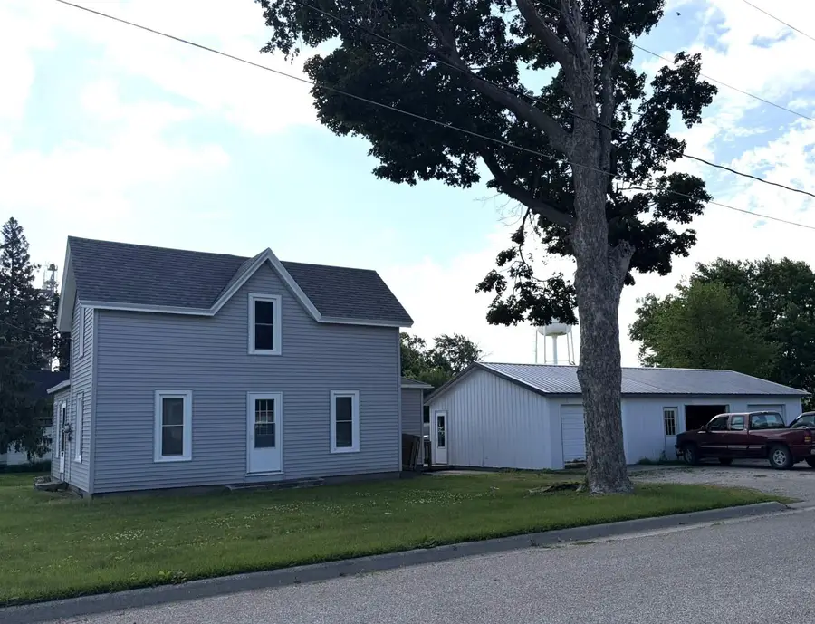 402 Douglas Avenue, Ackley, IA 50601 - #3