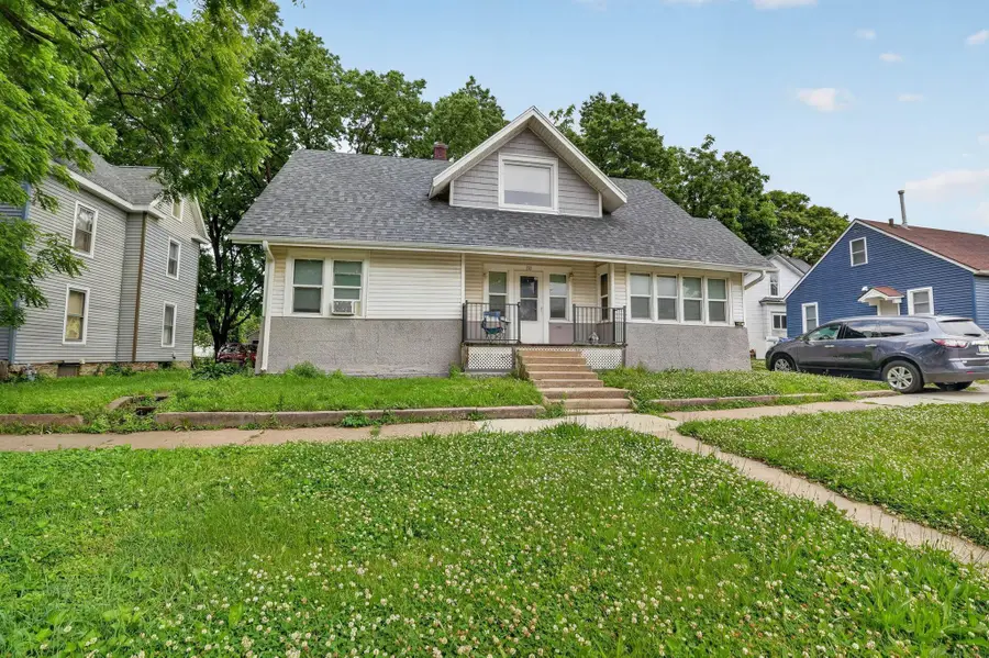 723 Randolph Street, Waterloo, IA 50702 - #2