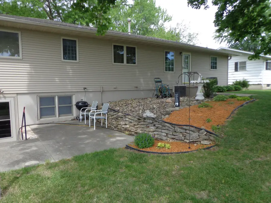 306 NE 16th Avenue, Independence, IA 50644 - #3