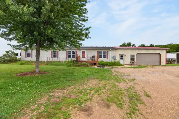 104 Grand Scenic Drive, Shell Rock, IA 50670