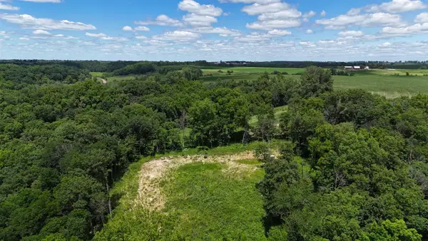 2584 Wild Rose Road, Fort Atkinson, IA 52144