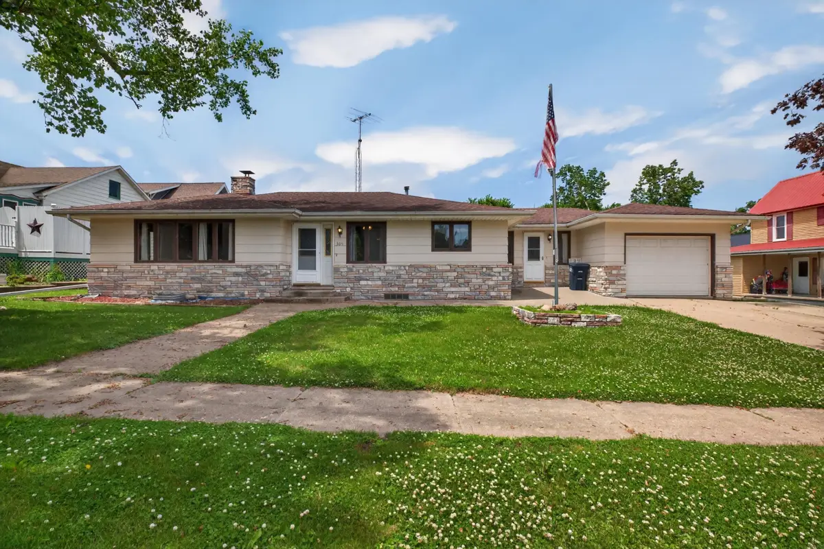 305 4th Street, Parkersburg, IA 50665 - #1