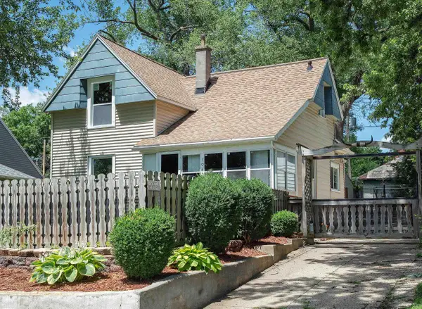 1043 Independence Avenue, Waterloo, IA 50703