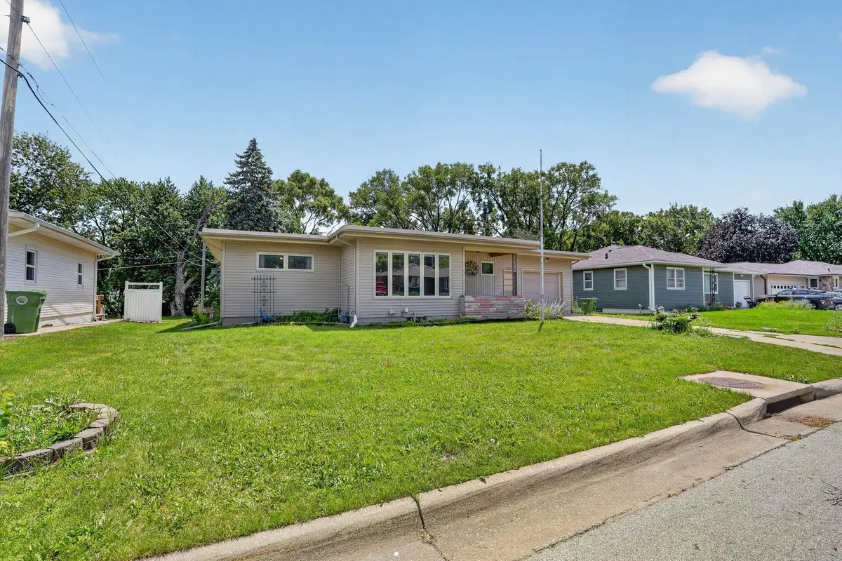 2525 Saratoga, Waterloo, IA 50702 - #1