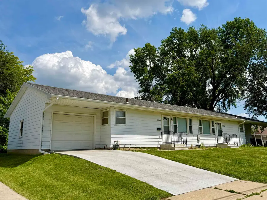 1043-1045 Minnesota Street, Waterloo, IA 50702 - #2