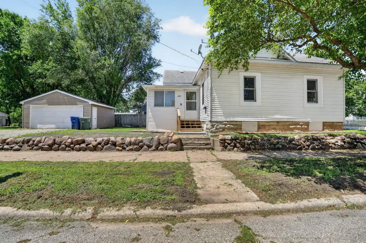 499 Columbia Street, Waterloo, IA 50703 - #1