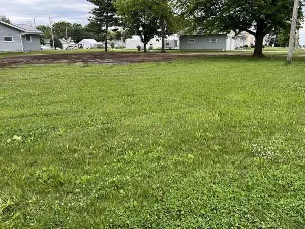 625 W 3rd Avenue, Cresco, IA 52136