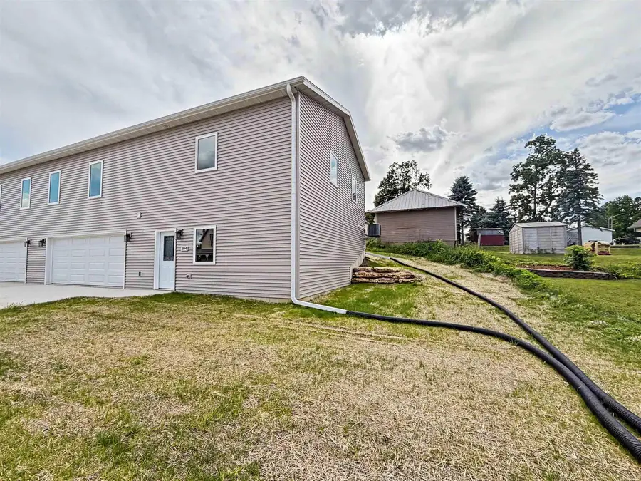 204 NW 3rd Street, Waukon, IA 52172 - #2