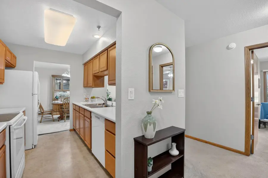 4305 Autumn Ridge Road #204, Cedar Falls, IA 50613 - #2