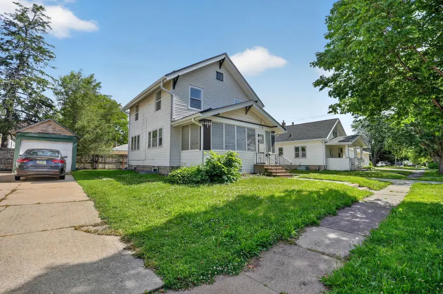 110 E 15th Street, Cedar Falls, IA 50613 - #2
