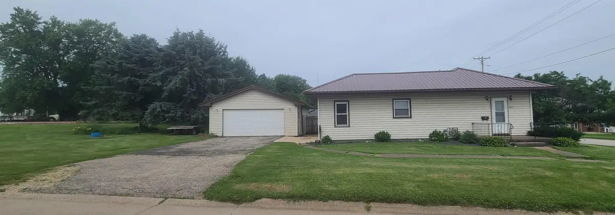 207 N West Street, Monona, IA 52159 - #1