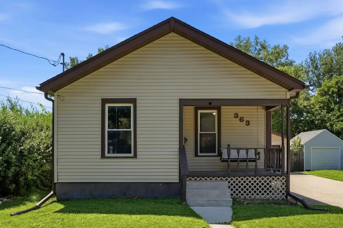 363 Indiana Street, Waterloo, IA 50703 - #1