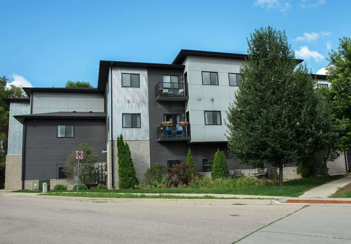 221 E 5th Street #205, Cedar Falls, IA 50613 - #1