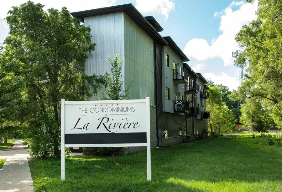 221 E 5th Street #205, Cedar Falls, IA 50613 - #3