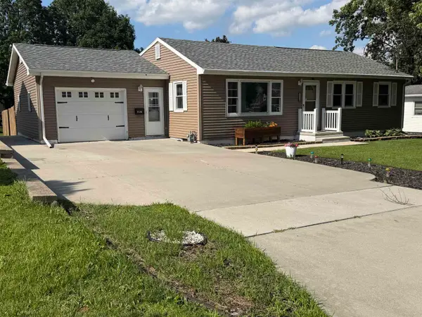 1128 Maynard Avenue, Waterloo, IA 50701