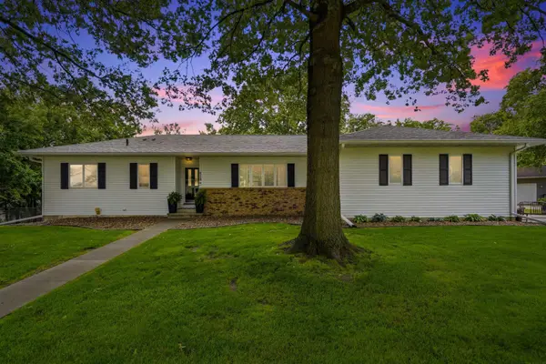 829 Maucker Road, Cedar Falls, IA 50613