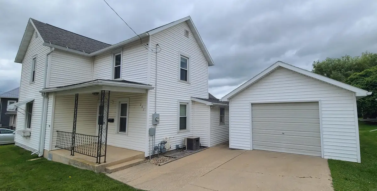 203 S Water Street, Monona, IA 52159 - #1