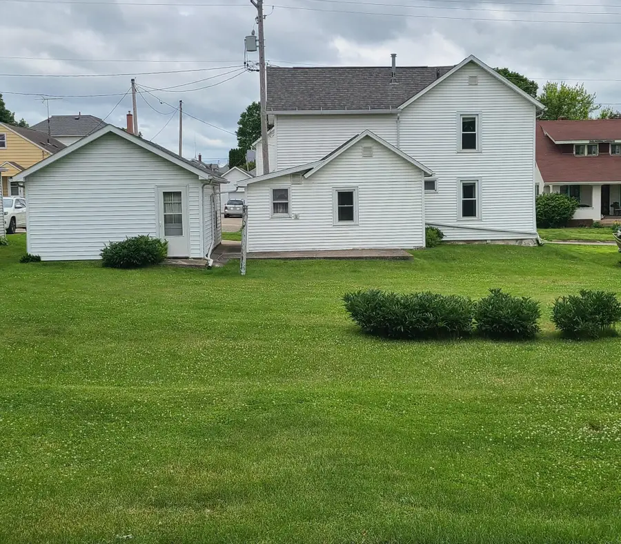 203 S Water Street, Monona, IA 52159 - #3