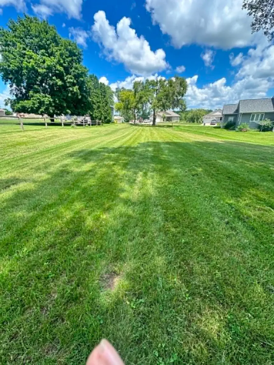 000 Gray Street, Elk Run Heights, IA 50707 - #2