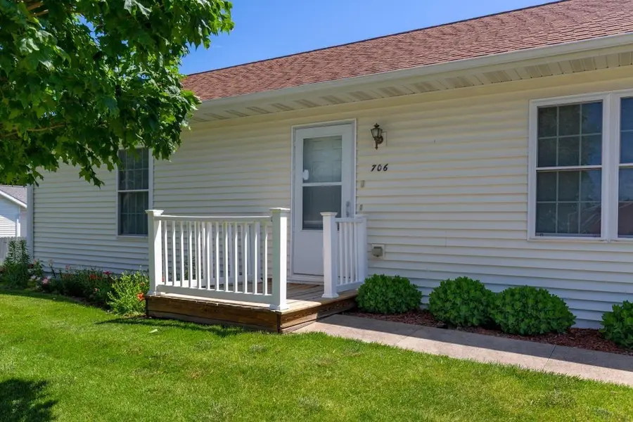 706 5th St., Parkersburg, IA 50665 - #2
