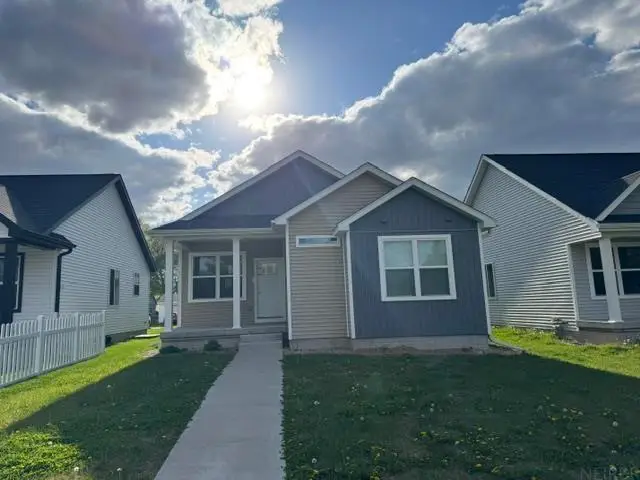 109 Coral Drive, Waterloo, IA 50701 - #1