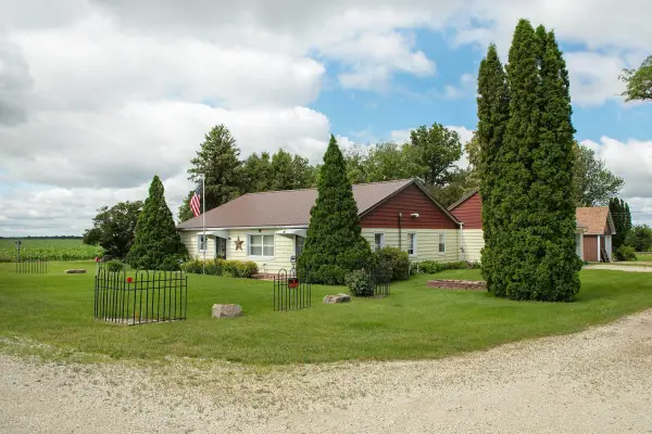 1914 Piedmont Avenue, Tripoli, IA 50676