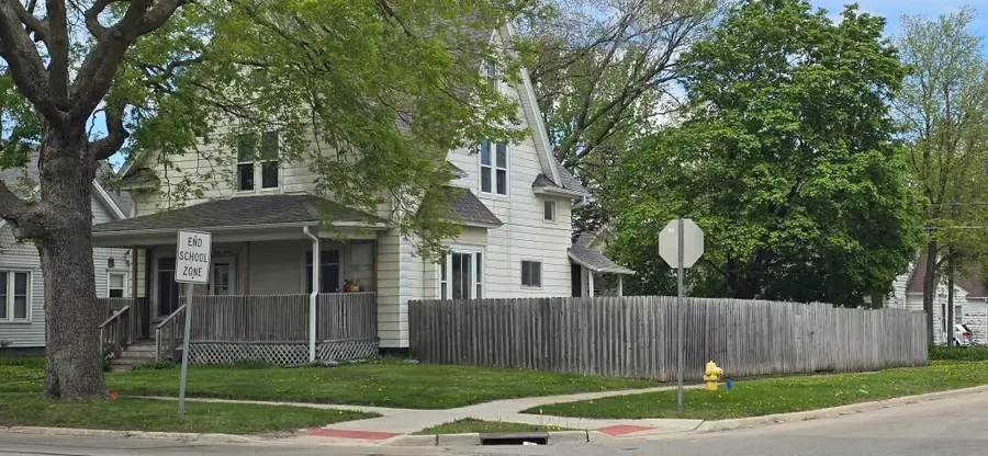 411 4th Ave Avenue, Charles City, IA 50616 - #3