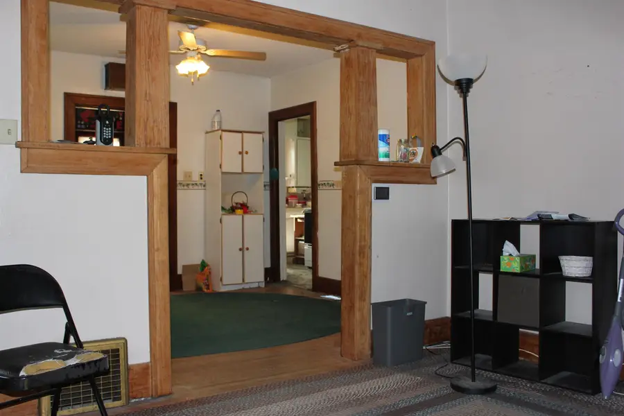 415 W Parker Street, Waterloo, IA 50703 - #3
